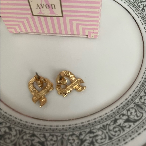 Vintage Avon Breast Cancer Post Earrings - Picture 3 of 5